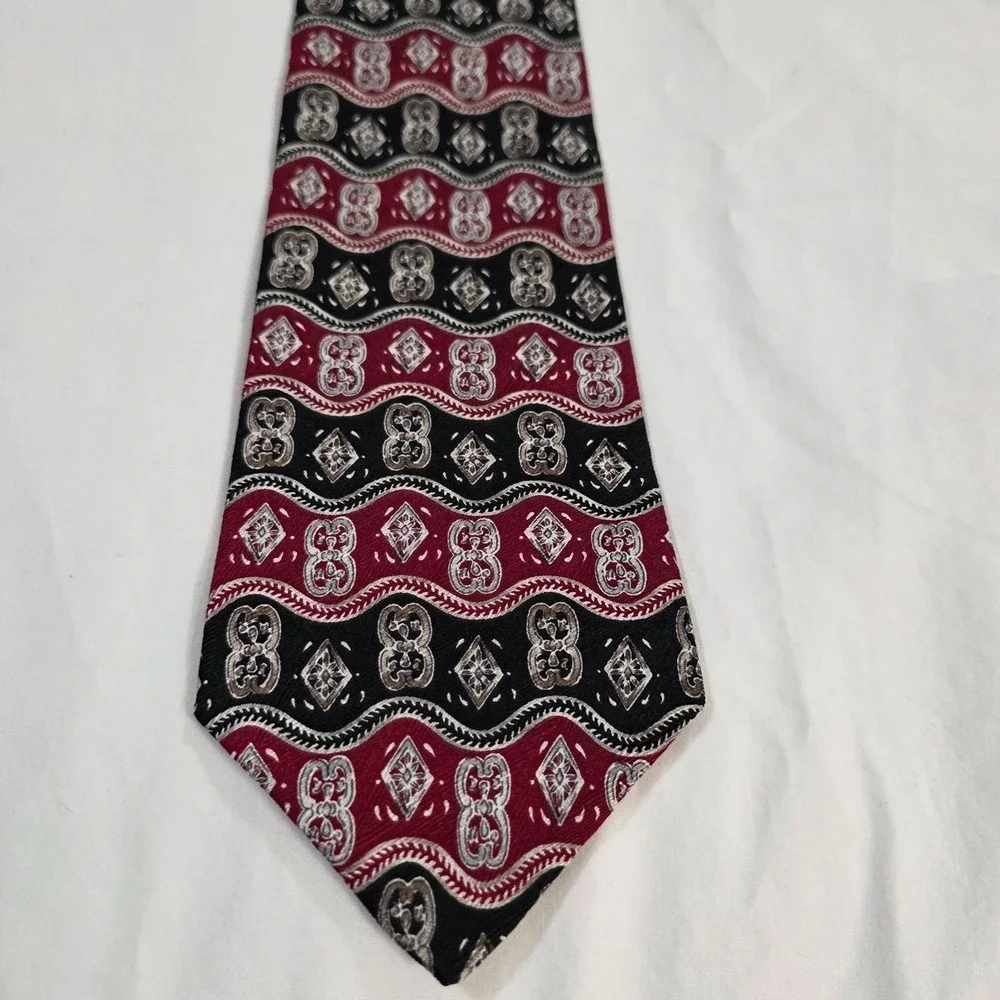 Cape‎ Cod Silk Necktie Burgundy Black Paisley Pattern Jacquard Woven Mens Power